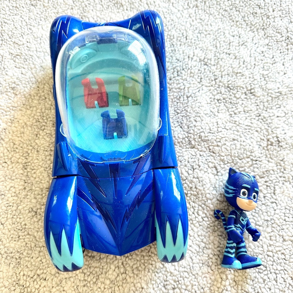 PJ Masks Deluxe Vehicle Lights & Sounds Cat Car w/ Cat Boy Figure Works